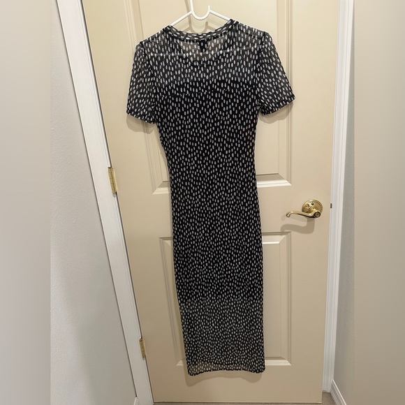 River Island Black and White mesh midi cocktail dress with zipper - Picture 7 of 7